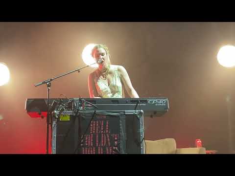 Halestorm - Raise Your Horns [Southampton 28.02.2022]