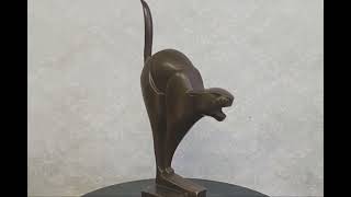 Art Deco bronzová kočka – podle Chrise van der Hoefa, signováno