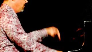 Fantasy on Piazolla's "Tango del Angel" - Albert Combrink (Piano)