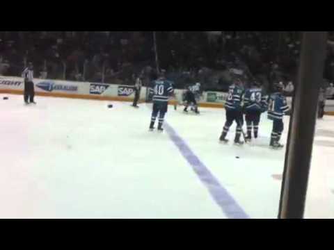 HOCKEY FIGHT MIKE MOORE vs VANCOUVER CANUCKS