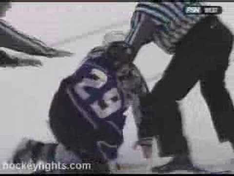 Ian Laperriere vs Tom Kostopoulos