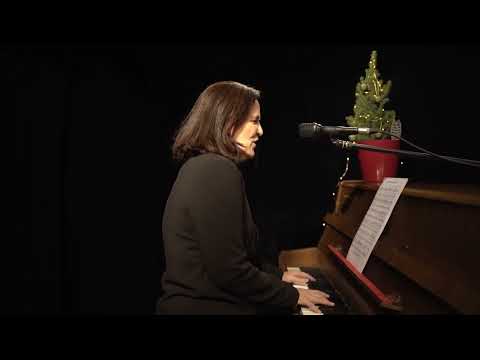 image : Caroline Harvey chante 'Au royaume du bonhomme hiver'