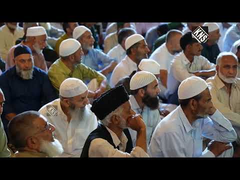 Media is a pillar of society. When used responsibly it informs and strengthens, but when driven only by #followers, #viewership and #TRPs, it can do immense harm: #MirwaizKashmir