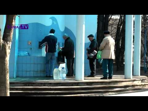 Curaj.TV - Coada la izvorul din oras