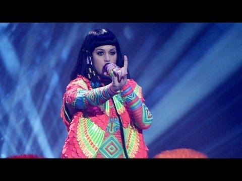 Katy Perry Performs Neon Egyptian 