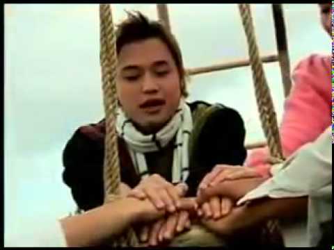 Thể hiện bởi Quang Vịnh