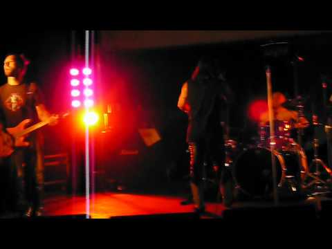 Rolling Gangsters-Never Trust a Travellin' Man LIVE Sarroch 31-8-2012