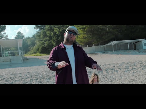 Gia Young - Slow Down (prod. Charlie Waters) official video