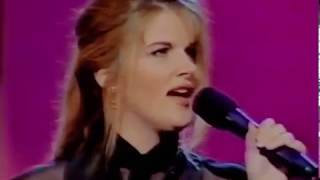 Trisha Yearwood — &quot;The Song Remembers When&quot; – Live