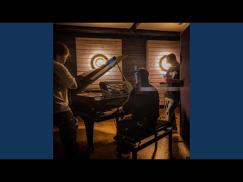 iNSOMNiA (feat. wilson100k, youareslowlykillingme & Odyn)