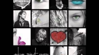 She Aint You New Hollow Lyrics