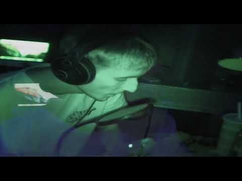 MLODYSKINY AKA MLODY CHUDY - 2 ALBO 5 (WIDEO)