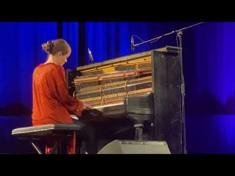 EYDÍS EVENSEN im UT Connewitz Leipzig 18.06.2023