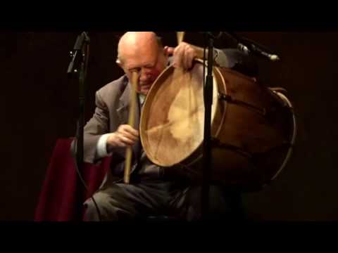 Vitillo Abalos: chacarereando con el bombo