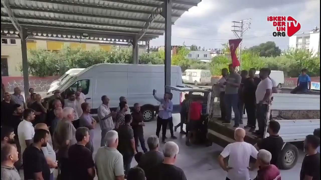 Erzin’de Pazar esnafı, Belediyeyi Protesto etti!