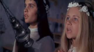 Alice Glass - White Lies (VIDEO)