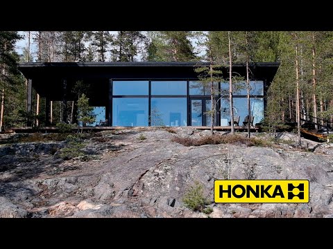 Honkarakenne - Kylässä Tanjan ja Harrin perheen Honka Halti -hirsihuvilassa