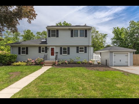 4 Carpenter Rd, Lynnfield MA - Gayle Flaherty McAndrew - Tel: 978-778-4765