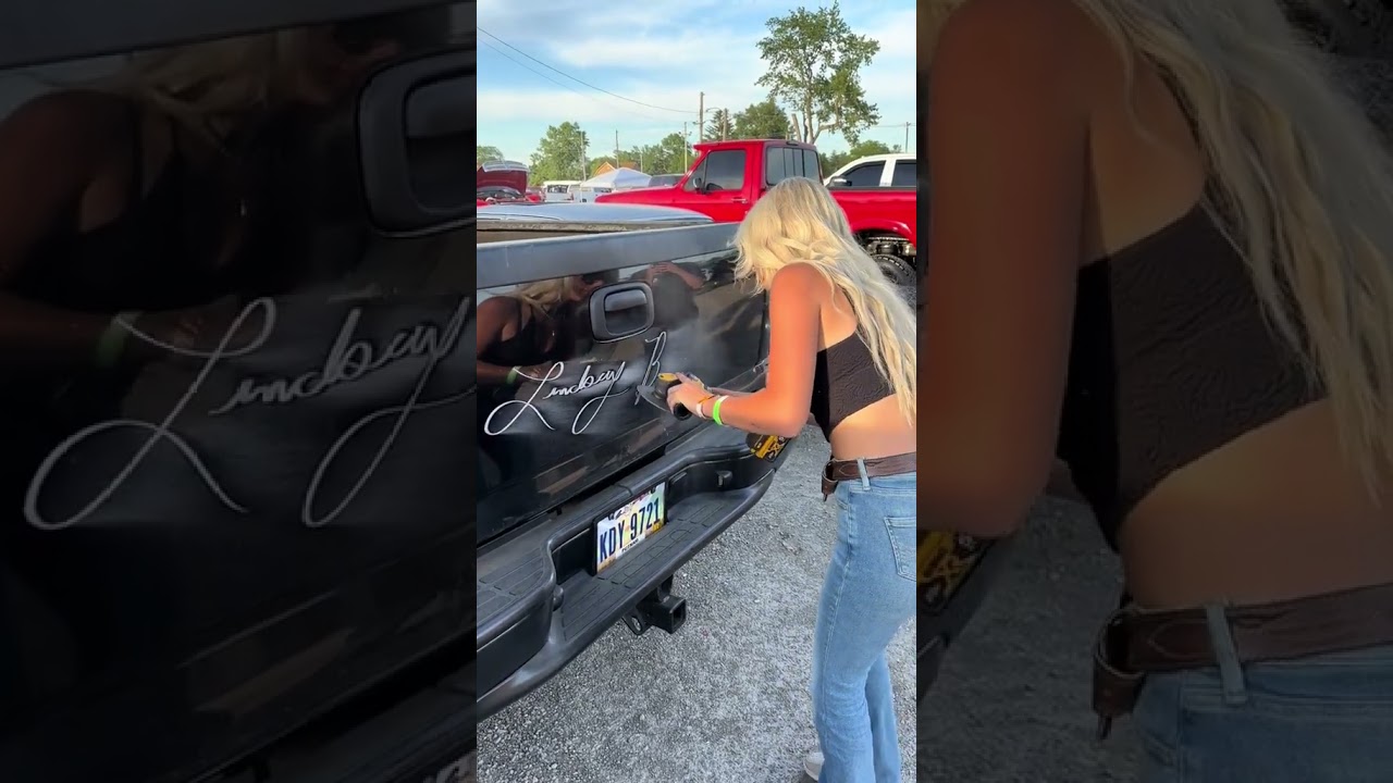 Lindsay Bercosky signature #carlover