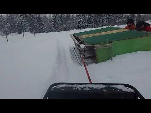 Kaatumatautinen pilkkikoppi.