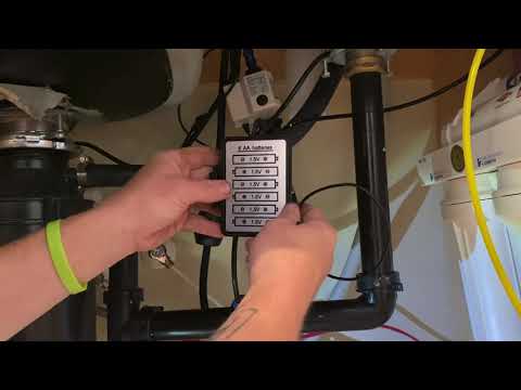 Kohler Transitional Touchless Kitchen Faucet | How to Disable sensor and change batteries!