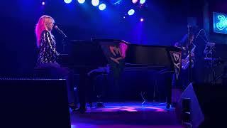 Debbie Gibson-Who Loves Ya Baby? Acoustic Youth-Belly Up 09-22-24