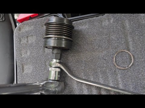 How To Remove Alternator Pulley Wheel In Mercedes Benz