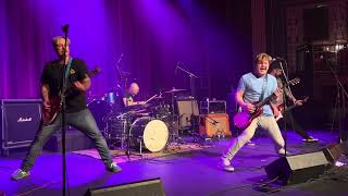 Chixdiggit - I Remember You (Live in Calgary Sept. 10/23) #punk #punkrock #fatwreckchords #livemusic