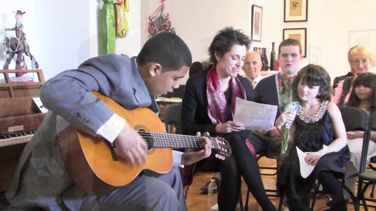 Promotional video thumbnail 4 for Children's Party Singer and Music Teacher