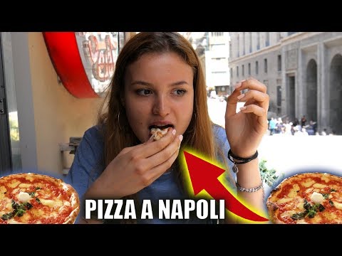 RAGAZZA MILANESE PROVA LA PIZZA NAPOLETANA PER LA PRIMA VOLTA