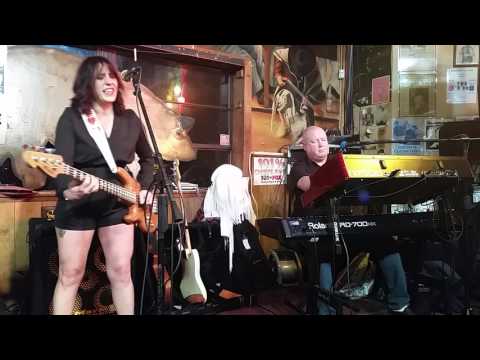 Danielle Nicole Band "When a Man Loves a Woman" BB'S Lawnside BBQ KCMO 1-10-17