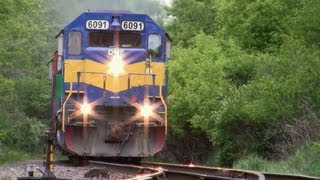 preview picture of video 'DM&E 6091 East, Three SD40-2 Engines on 5-27-2013'