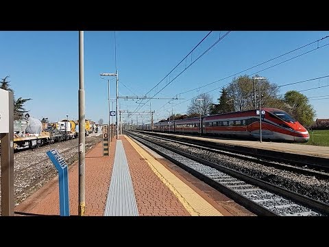 HD - Frecciarossa 1000 (ES FR 9413) Venezia S. Lucia - Roma T. in transito a forte velocità