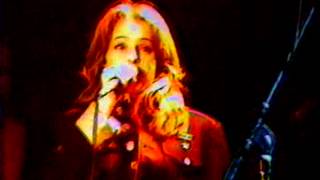 France D&#39;Amour chante &quot;Laisse-moi la chance&quot; (1992) au Club Soda le 17 dec.1993