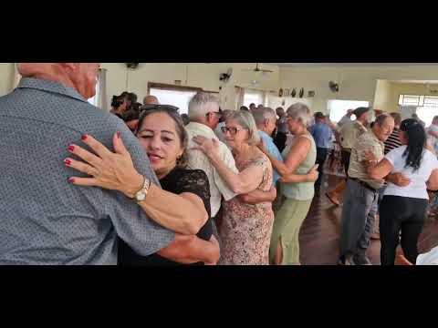 O baile da melhor idade  em sertão santana RS