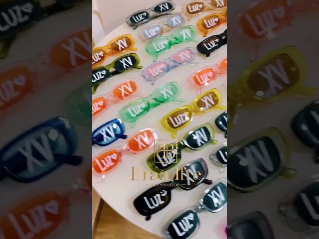 Vídeo relacionado con VirtuGro 24PCS Gafas con Forma de Estrella Gafas Fiesta Divertidas Occhiali da Sole Colorati Gafas Boda Gafas Despedida de Soltera para Fiesta Cumpleaños Accesorios Photocall Cumpleaños Cosplay Hippy