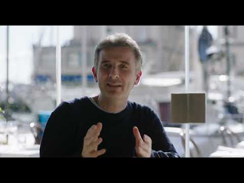 Laggiù qualcuno mi ama, di Mario Martone - clip 5: Ficarra e Picone