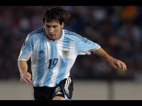 2005 Away Lionel Messi vs Paraguay
