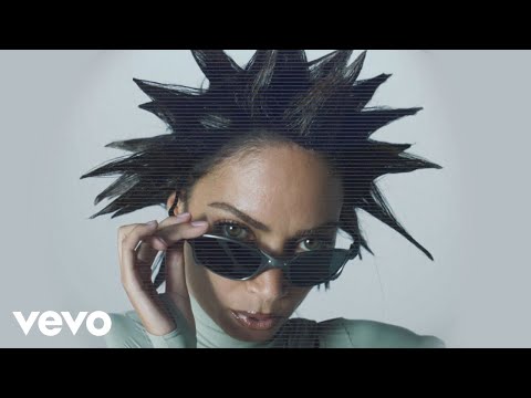 Video thumbnail for Elle