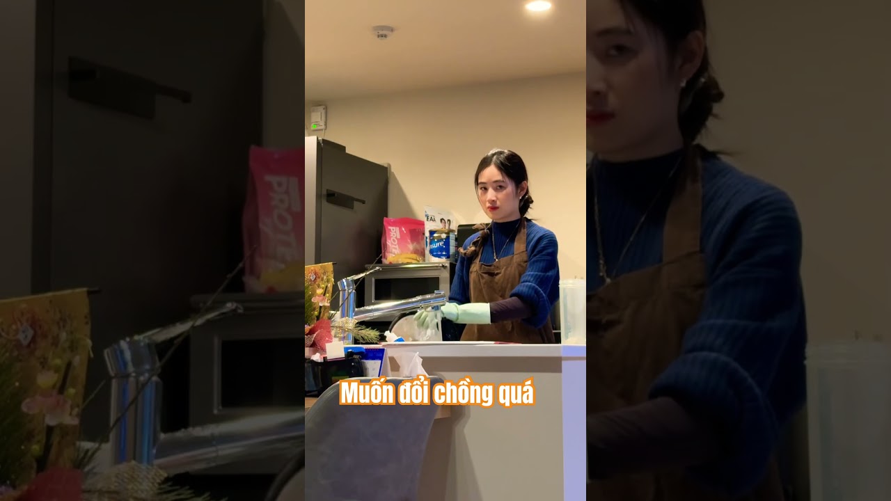 Khi đang rửa bát thì đừng làm phiền nhé