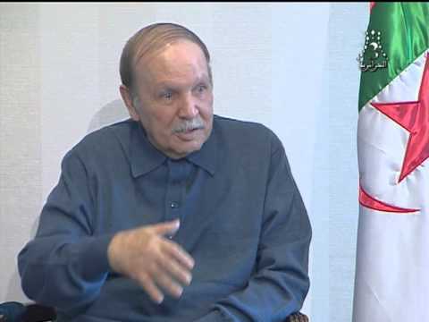 ظهور جديد لعبد العزير بوتفليقة وشقه الأيسر جامد وهو في غاية الإنهاك من شدة تعبه في خدمة الشعب الجزائري