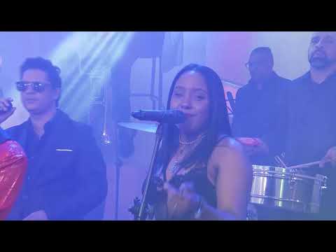 Michel El Buenon Tu Hombre Perfecto (Live RD)