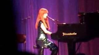 Tori Amos Live in Rome - 20- Hoochie Woman