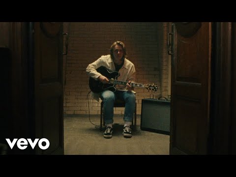 Lewis Capaldi - Someone You Loved (Live At The London Road Fire Station, Manchester, 2018) Lewis Capaldi - Someone You Loved (Live At The London Road Fire Station, Manchester, 2018)