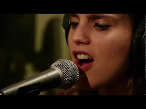 Morning Light - Anna Calvi