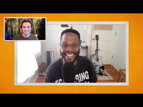 胖子託尼是如何與比利-艾利什一起在舊貨店裡找到的 - 可可團隊直播：摩西-斯托姆和朋友們。 (How Fat Tony Wound Up In A Thrift Store With Billie Eilish – Team Coco LIVE: Moses Storm And Friends)