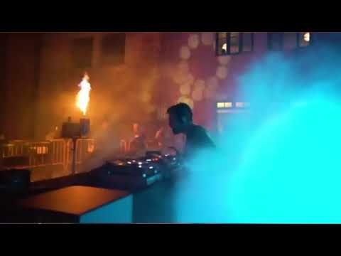 David Guetta & Glowinthedark Ft. Harrison - Ain't A Party (Koriz Rework)