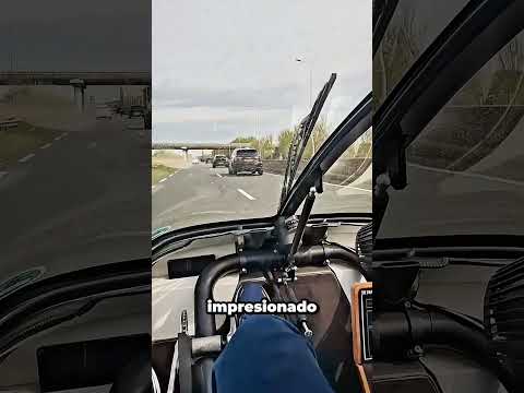 Esta máquina impulsada por una bicicleta, que alcanza los 86 km/h, te dejará boquiabierto #shorts