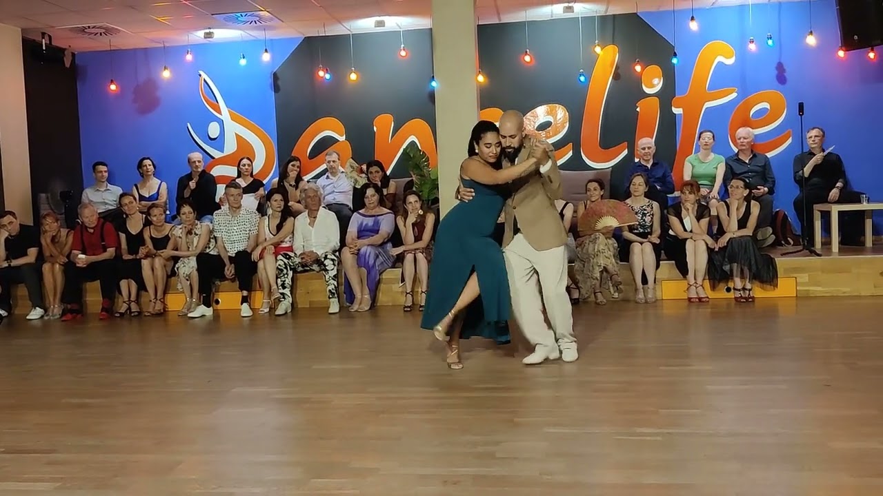 Video thumbnail for Corina Herrera & Geronimo Dorkas: Francisco Canaro - MALA SUERTE