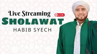 Download lagu Live Silaturahmi Ibu Nyai Hannah PonPes Al-Baqoroh Lirboyo bersama Habib Syech Abdul Qodir Assegaf mp3